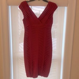 Red knee length dress size 6. Brand name is Adrianna Papell.